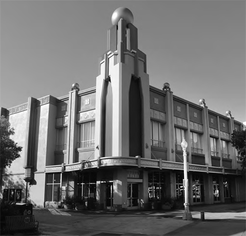 Photo of Culver Theater in black and white