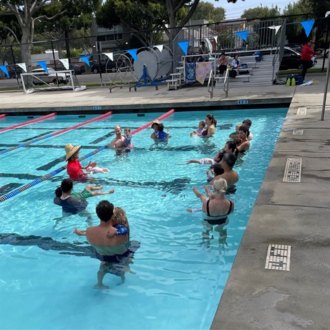 Lifeguard Teaching Aquatics Lesson